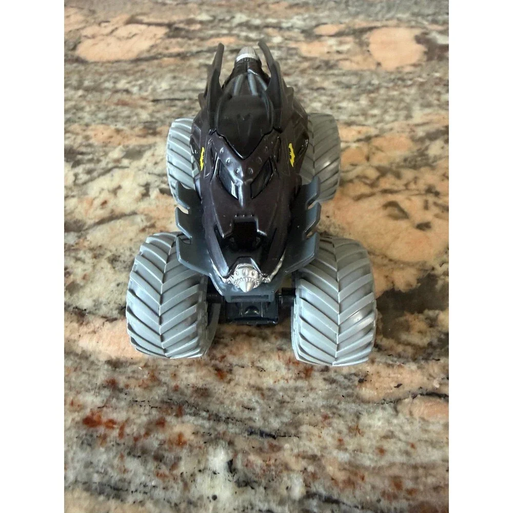 1/24 scale Hot Wheels Monster Jam BATMOBILE Batman Truck